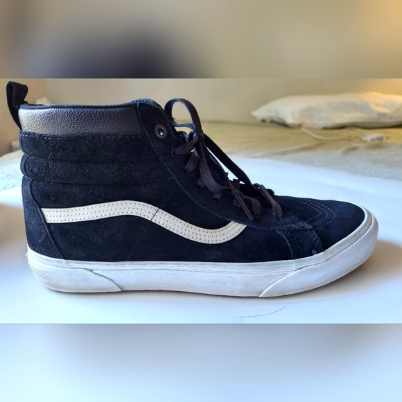 VANS "Off the Wall" Hightop Black Suede, Men's size 11, Great Used Condition - Picture 9 of 12